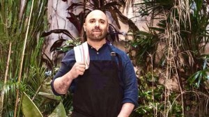 Así es la casa de Germán Martitegui: sin electricidad, cocina a leña y materiales 100% naturales