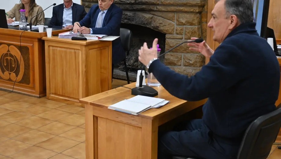 El exintendente de Bariloche Gustavo Gennuso estará otra vez el martes en una audiencia con el fiscal jefe Martín Lozada. (foto de archivo)
