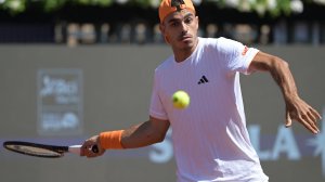 Francisco Cerúndolo barrió a Nava y avanzó a las semifinales del ATP de Santiago