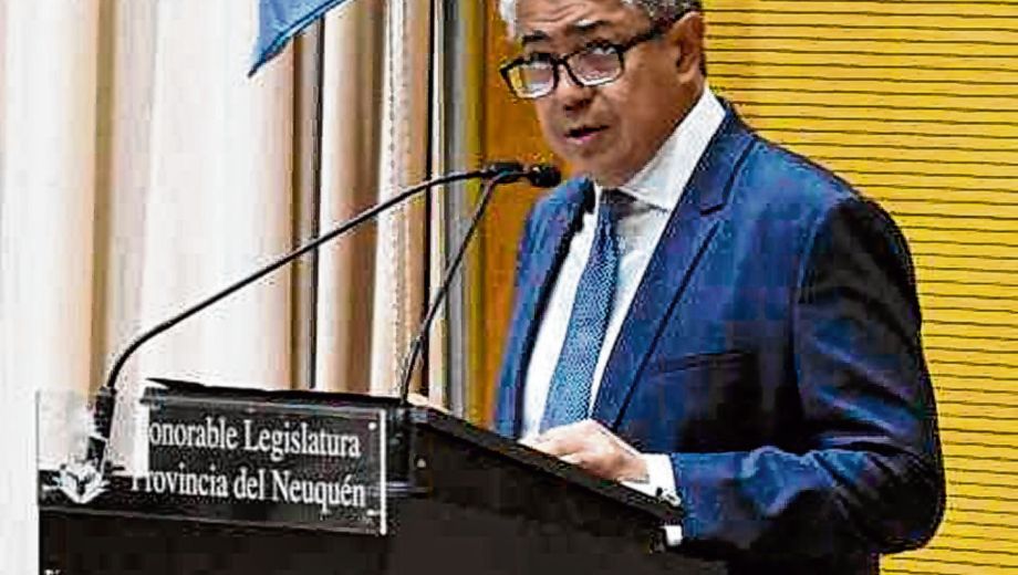 Por tercrera vez, el gobernador Rolando Figueroa inaugura las sesiones ordinaras de la Legislatura (Matías Subat)
