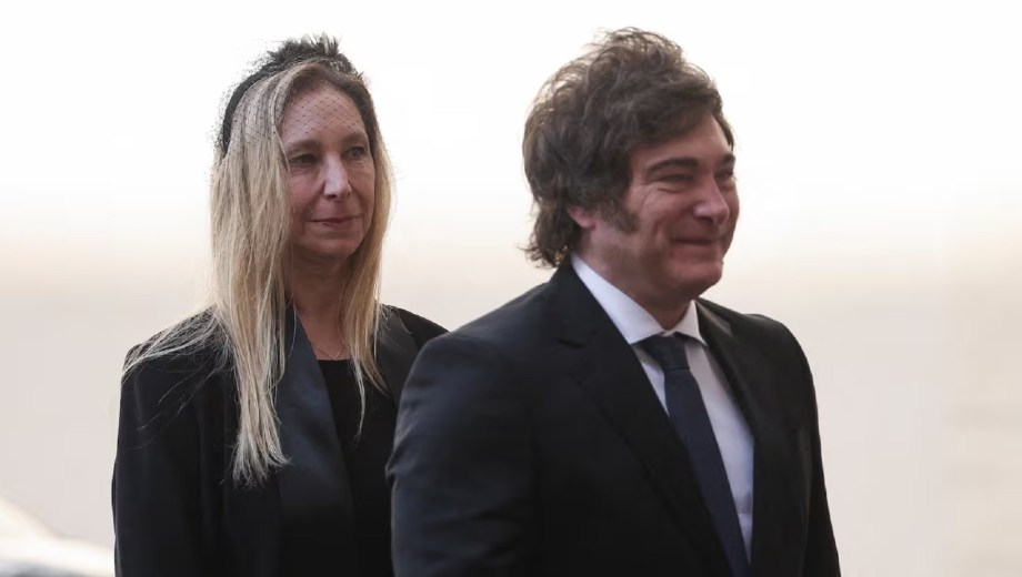 Karina y Javier Milei.