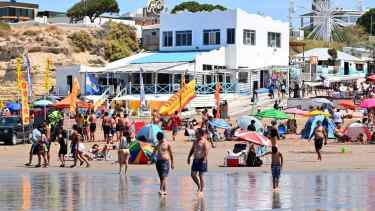 El verano en Las Grutas tendrá carnaval con espectáculos y propuestas gastronómicas frente al mar