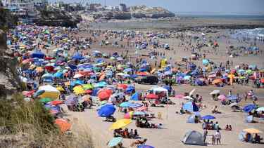 ¿Fin del calor en la playa?: Las Grutas bajo alerta por vientos intensos y una máxima de solo 20°C