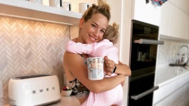 Así es la casa de Luisana Lopilato en Canadá: con pista de hockey, pileta de natación y 15 baños 