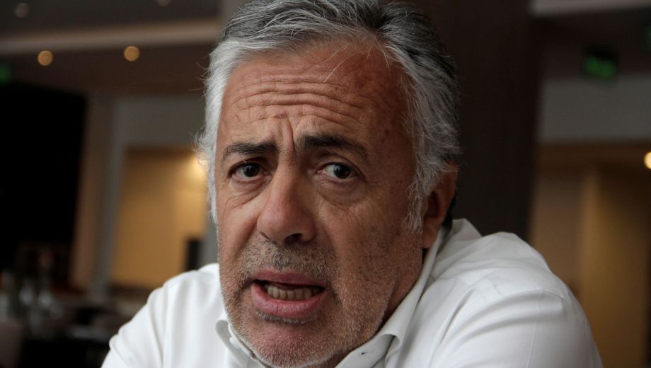 Alfredo Cornejo, gobernador de Mendoza, estuvo en Neuquén para apalancar la nueva conducción del radicalismo neuquino (Oscar Livera)
