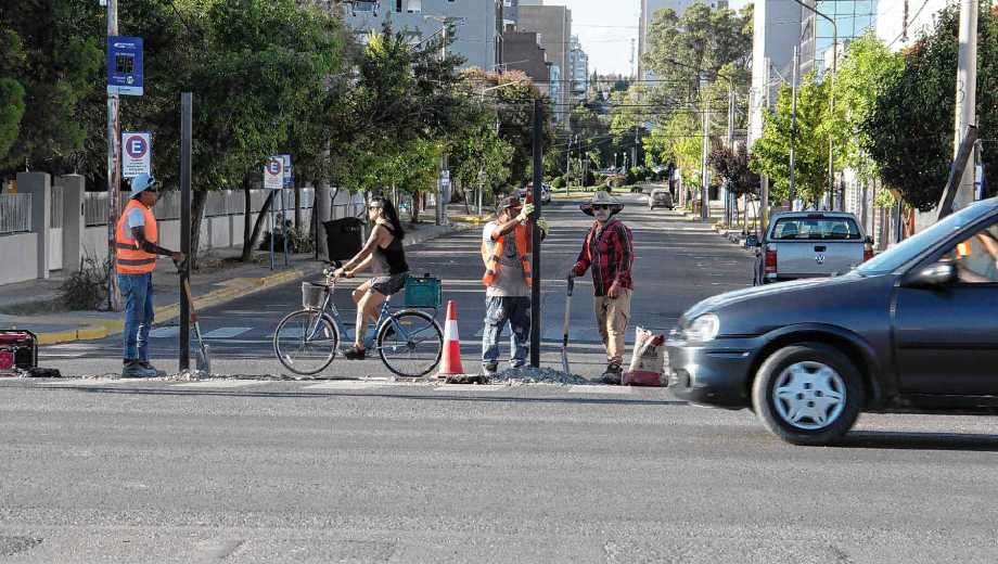 La calle La Pampa y Mosconi será uno de los cruces intervenidos desde este lunes (foto Oscar Livera)