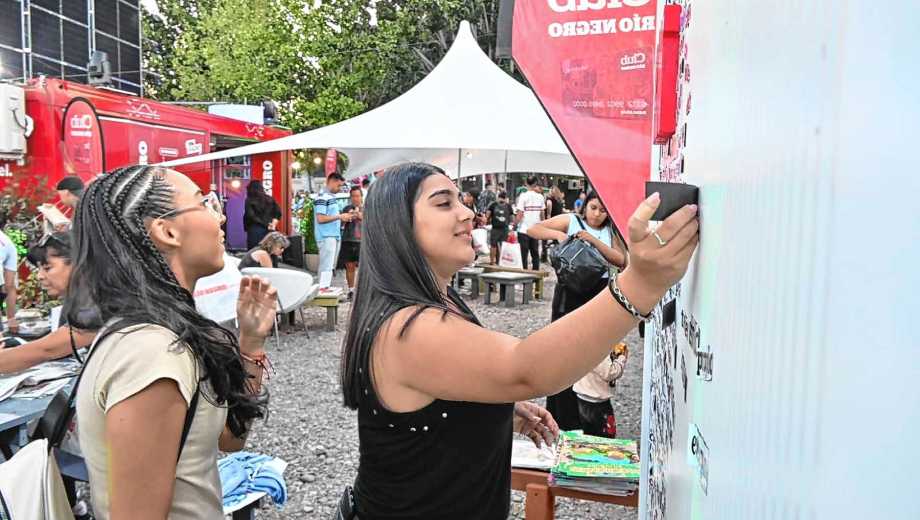 Diario RÍO NEGRO en la Fiesta de la Confluencia 2026. Foto: Juan Thomes