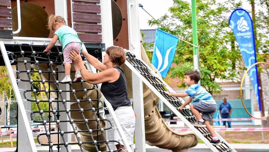 Con la temática «Refugio del Bosque», la estructura en altura del mangrullo se asemeja a una casa en el árbol. Foto: Matías Subat.