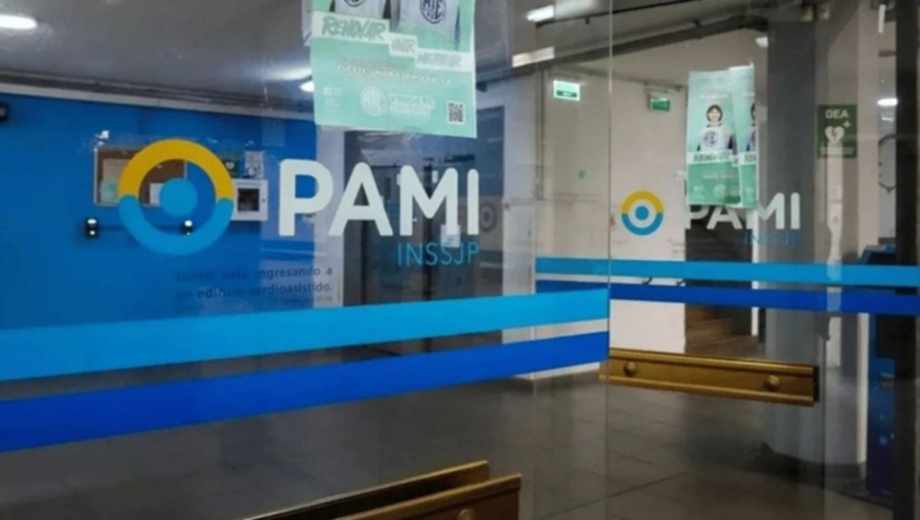 PAMI: entrega de colchones y descartables.-