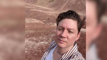 Previo a su show en la Fiesta de la Manzana 2026, Emanero visitó el maravilloso Valle de la Luna Rojo en Roca