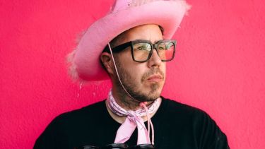 De vender empanadas a diseñar la “casita” de Bad Bunny: quién es el argentino Federico Laboureau