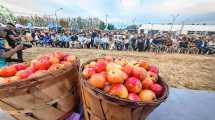 Imagen de EN FOTOS: las mejores postales del inicio de la Fiesta de la Manzana 2026 en Roca este viernes