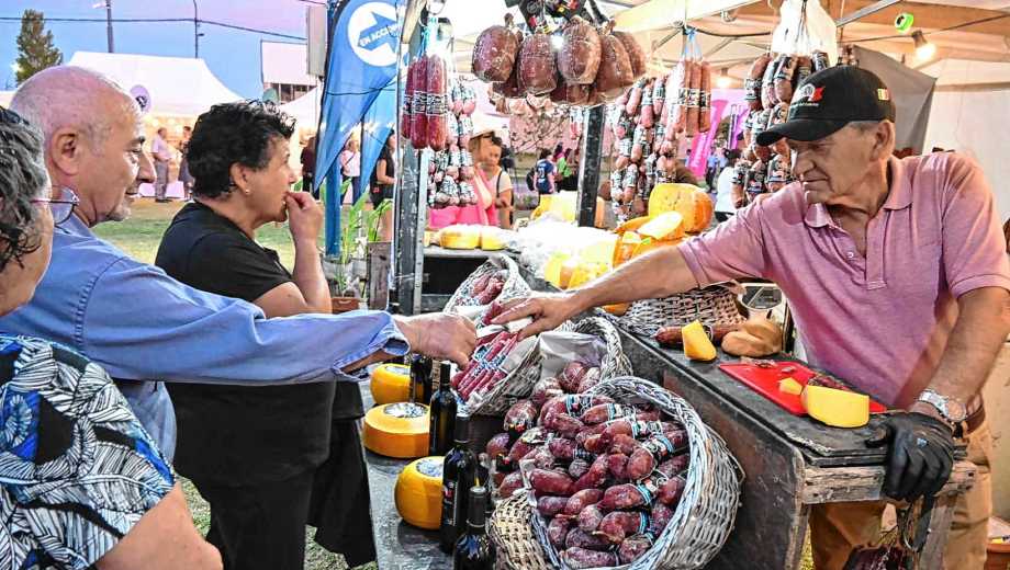 El predio ofrece gran variedad de propuestas gastronómicas. Foto: Juan Thomes. 