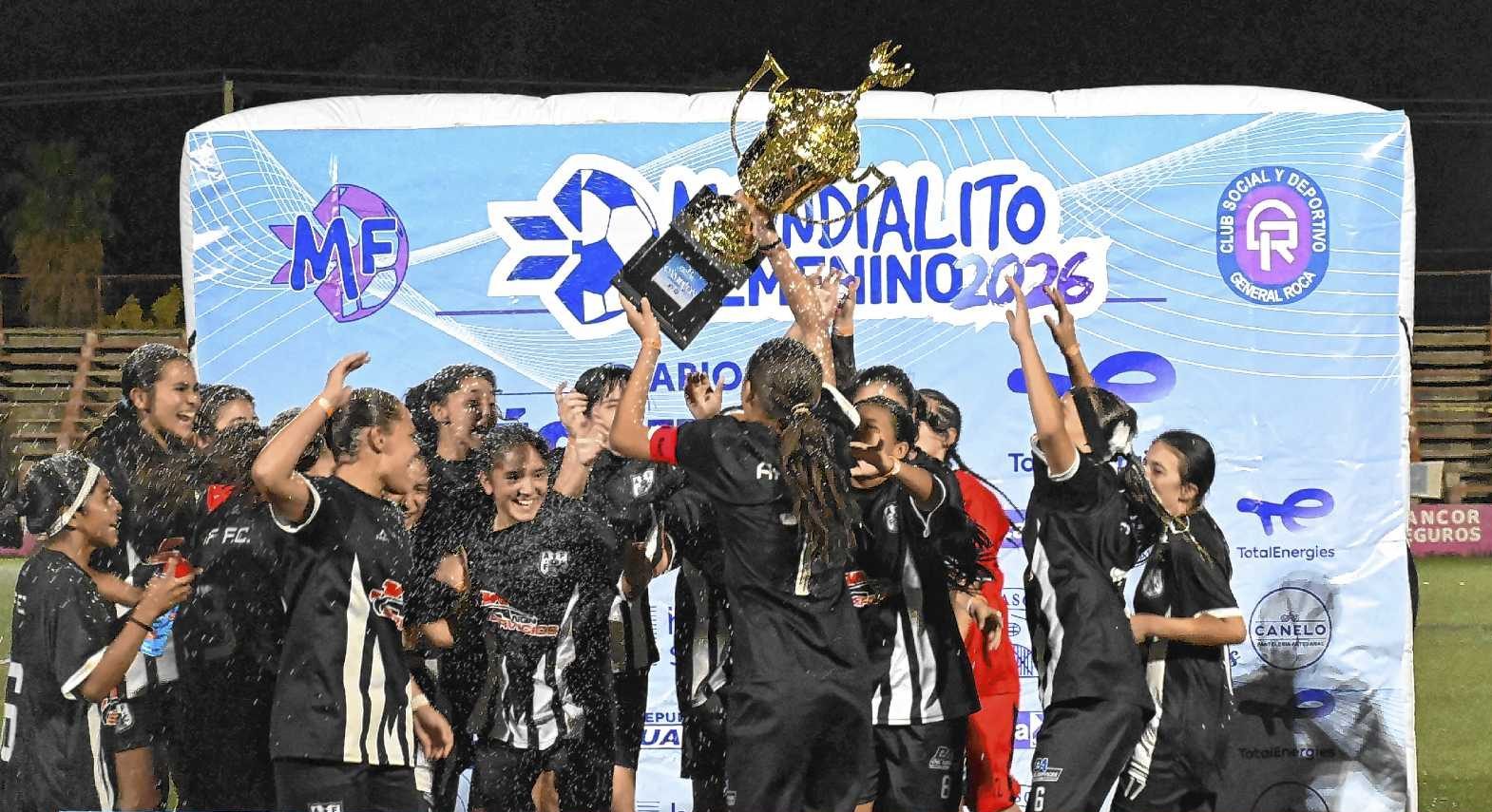 Ferro venció a Deportivo Roca y se quedó con la Copa de Oro del Mundialito Femenino: todos los campeones