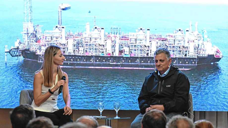 Marín explicó el impacto laboral y económico que tendrán los proyectos energéticos en Río Negro. Foto: Juan Thomes
Marín explicó el impacto laboral y económico que tendrán los proyectos energéticos en Río Negro. Foto: Juan Thomes