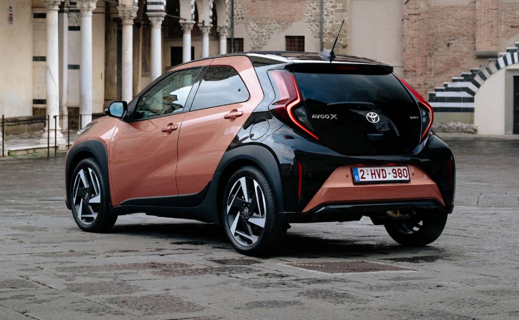 Cuánto cuesta el auto más barato de Toyota: accesible con consumo de combustible bajo 