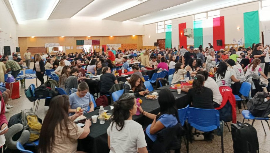 El Congreso, con las 18 seccionales, delibera en Cipolletti. Foto Gentileza