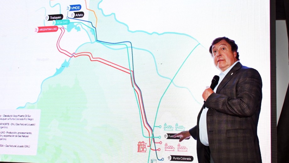 El gobernador Weretilneck exhibe el potencial de la provincia para el sector privado. Archivo