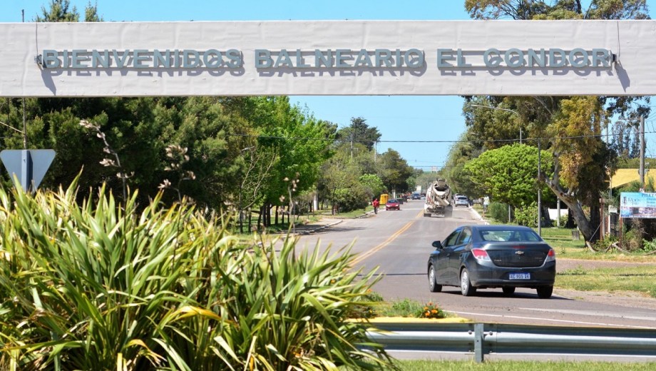 El Cóndor celebra el Carnaval con peña, música en vivo y desfile de murga frente al mar. Foto: Marcelo Ochoa.