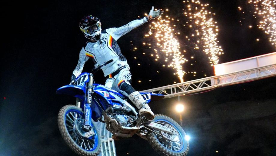 Galletta dio espectàculo en la noche neuquina. (Gentileza MCN)