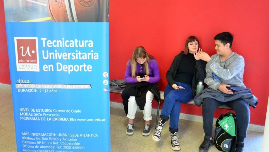 La UNRN prorrogó la preinscripción a parte de su oferta académica 2026. Foto: Marcelo Ochoa.