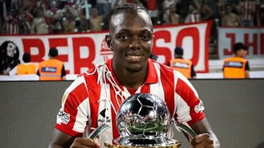 Boca ya ofertó por Edwuin Cetré y son optimistas con su llegada