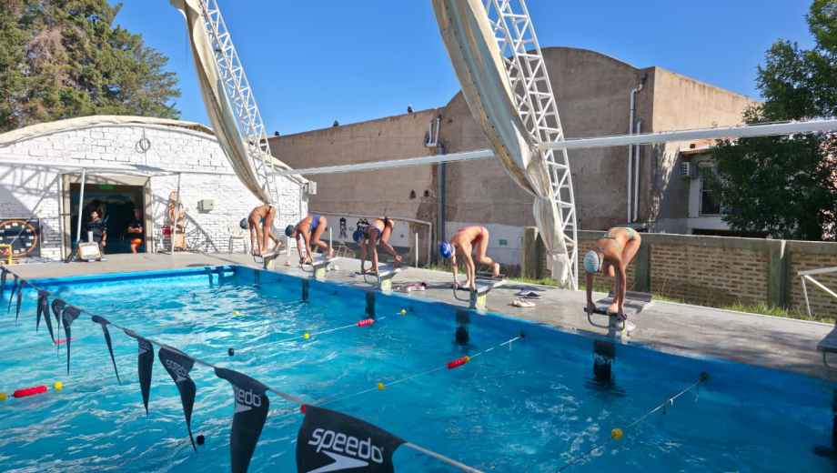 El Club Cipolletti recibe la primera fecha del provincial de natación. (Foto: Prensa Club Cipolletti)