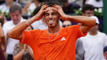 Cerúndolo rompió la pared y se consagró en el Argentina Open: venció a Darderi en sets corridos