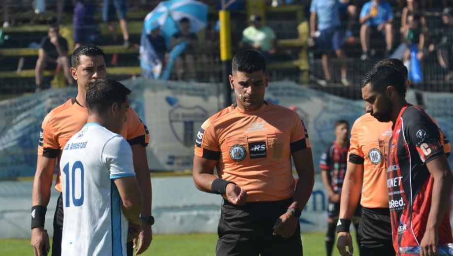 Diego Novelli, el árbitro de la polémica. (Foto: Gentileza Vanina Campos)