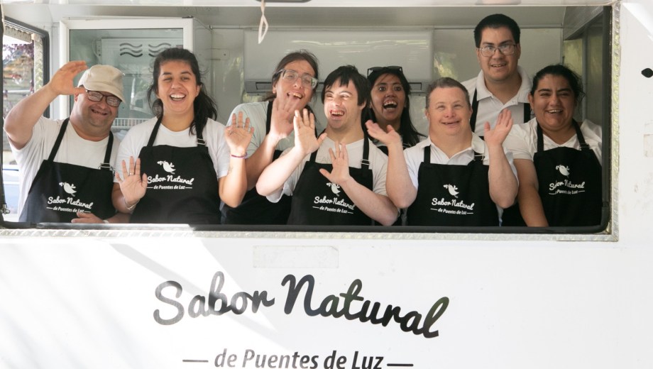 El proceso incluyó dos meses de capacitación intensiva con distintos profesionales, con el objetivo de asegurar estándares adecuados de elaboración y atención.