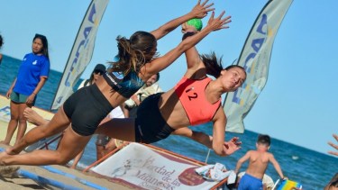 Las Grutas recibe a la tercera fecha del Circuito Patagónico de Beach Handball