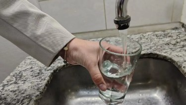 Falta de agua en Cipolletti por un corte de energía: cuándo se restablecería el servicio