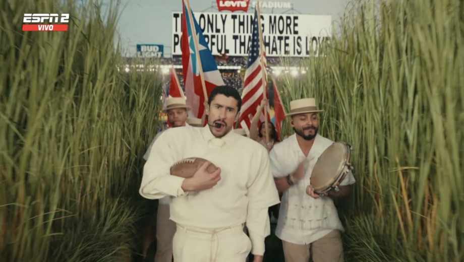 Bad Bunny en el show de medio tiempo del Super Bowl.-