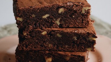 Brownies de chocolate con nueces: todos los secretos para el nivel principiante