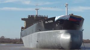 14 años varados: el día en que uno de los buques encargados por Venezuela salió a flote, pero nunca se fue de Argentina