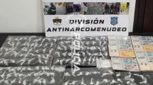 Imagen de Varios detenidos en Neuquén en operativo contra una banda narco: secuestraron cocaína, armas y más de $750.000