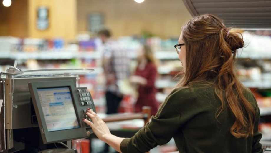 Empleados de comercio: salarios.-