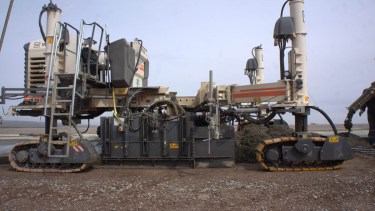 Mirá la moderna tecnología que ya pavimenta en Vaca Muerta