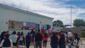 Inicio de clases en escuelas rurales de Río Negro: acto oficial en Mencué y alto presentismo docente