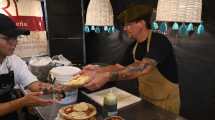 Imagen de FNM en Roca: los sandwichs fuera de serie que ofrece el chef Juan Solorza este finde en la fiesta