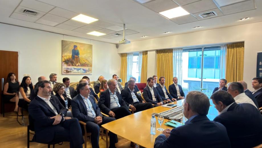 En la Casa de Neuquén en Buenos Aires se reunió la mesa de competitividad de Vaca Muerta (Neuquén informa)