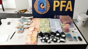 Narcopolicías en Neuquén: revocan absolución y condenan al hijo del «Turco» Asef, líder de la banda