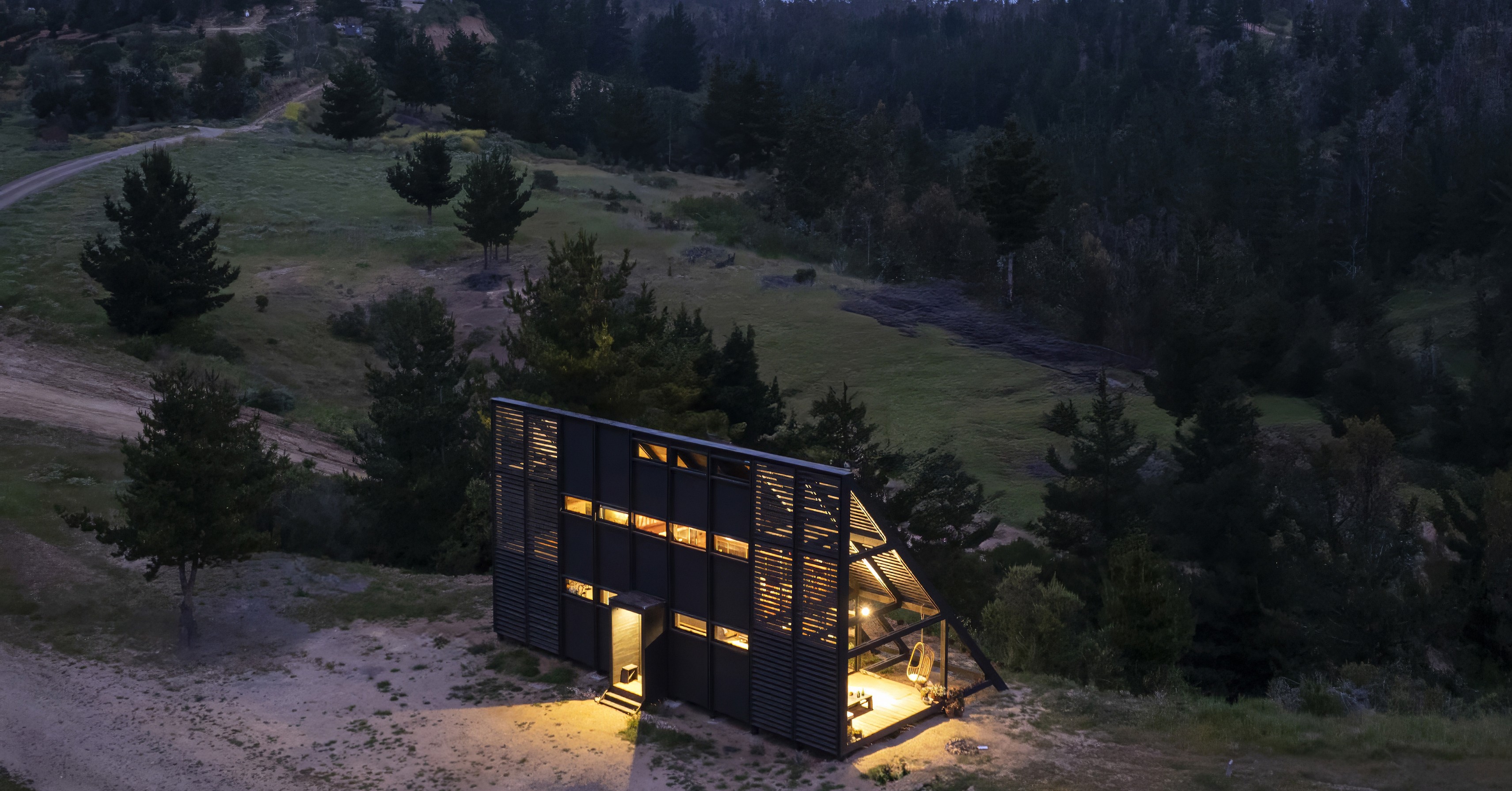 Chile: en un paraíso del surf, este refugio en la montaña es una de las 100 mejores casas del 2025