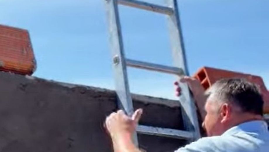 El intendente de El Chocón se va para arriba