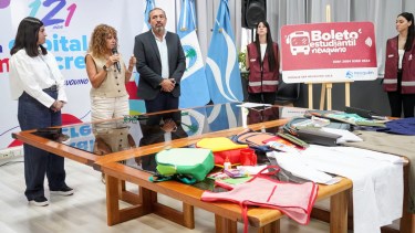 Pasqualini presentó el Boleto Estudiantil Neuquino 2026: dónde pedirlo y quiénes pueden obtenerlo