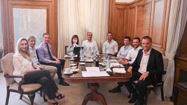 La mesa política se reunió y monitorea el debate de la reforma laboral en el Senado: Javier Milei quiere evitar sorpresas