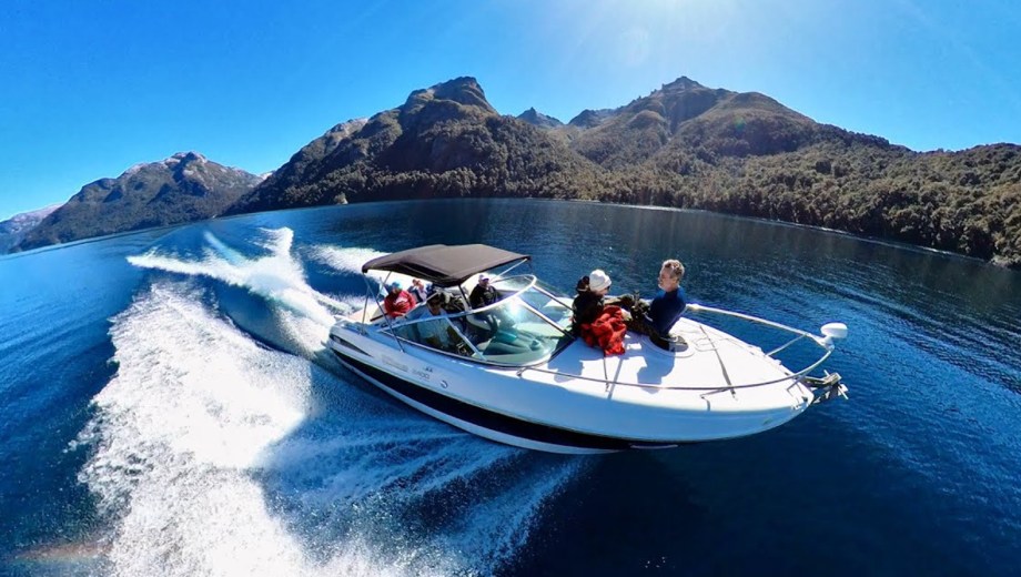 Crece la tendencia de alquilar navegaciones. (Foto: Bariloche Boat Rental).