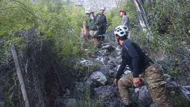 Pasó la noche en plena montaña: lograron rescatar a un hombre de El Bolsón atrapado en un cerro