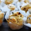 Imagen de Scons salados de cebolla y aceitunas: la receta más fácil que vas a encontrar