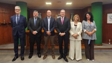 Apcarian asumió en el Superior Tribunal y puso en funciones al nuevo director de Informatización